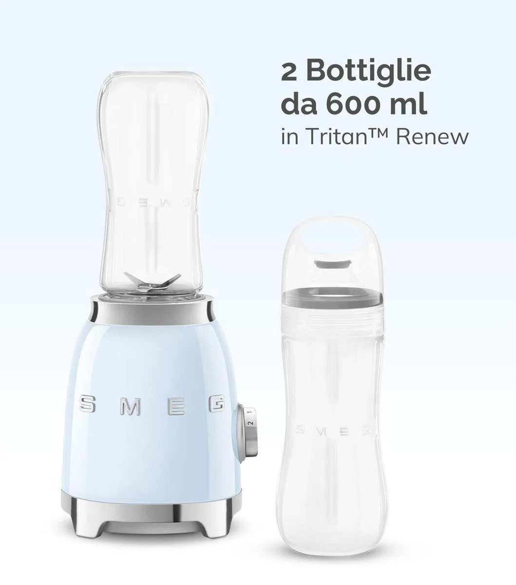 Smeg, Frullatore Compatto PBF01BLEU, 2 Livelli di Velocità, Sicurezza Blocco Motore, 2 Bottiglie da 600 ml in Dotazione, Base Antiscivolo, Avvolgicavo Integrato, 300W, Nero