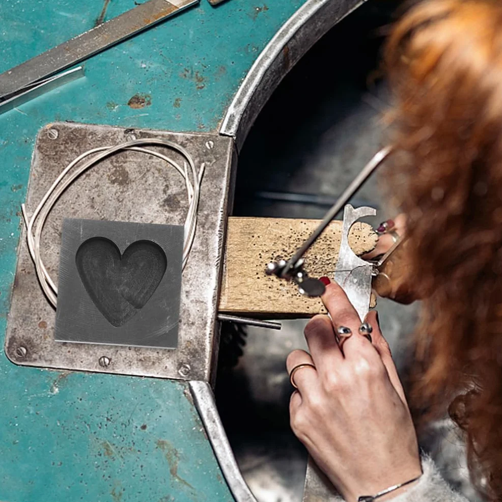 Operitacx Stampo di Grafite a Forma di Cuore 2 Pollici per Fusione Fai da Te di Metalli Come Oro Argento Rame Ottone Alluminio Resistente E Facile da Pulire