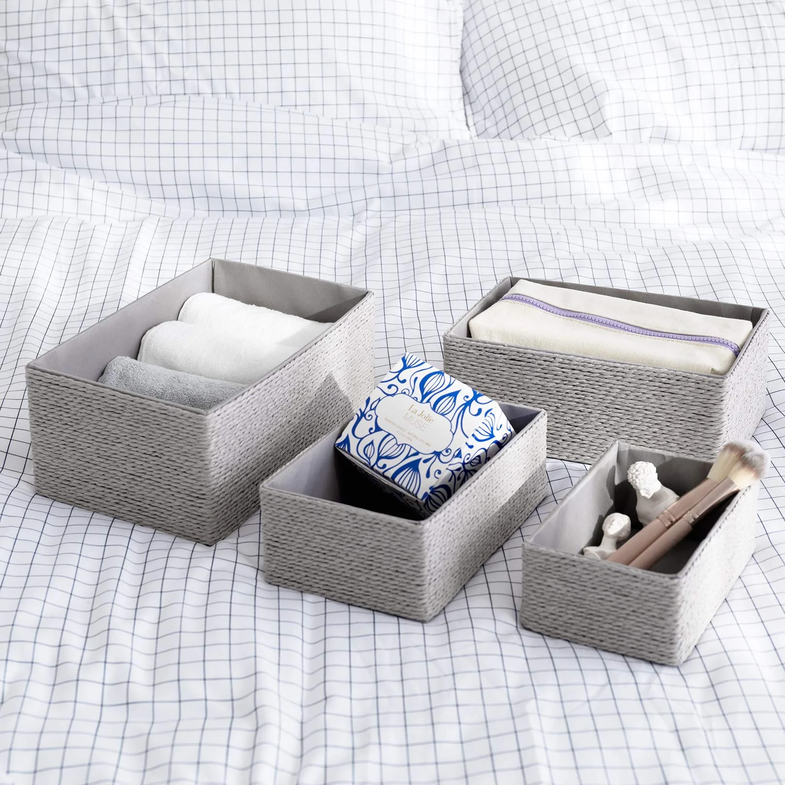 Set di 4 Contenitori a Cubo Impilabili Grigio per Armadi e Cassetti LJM Cesti Organizzatori