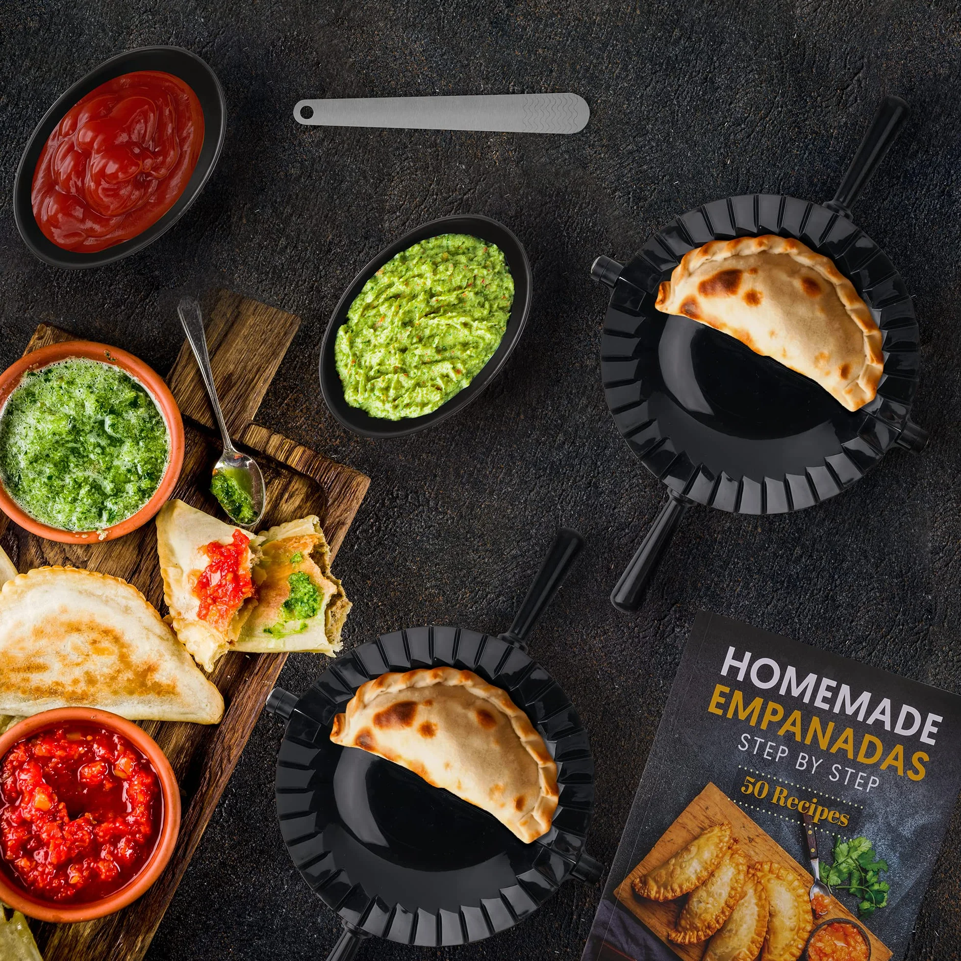 Stampi per Empanadas 7 pezzi, Set con Ricettario e Ciotole