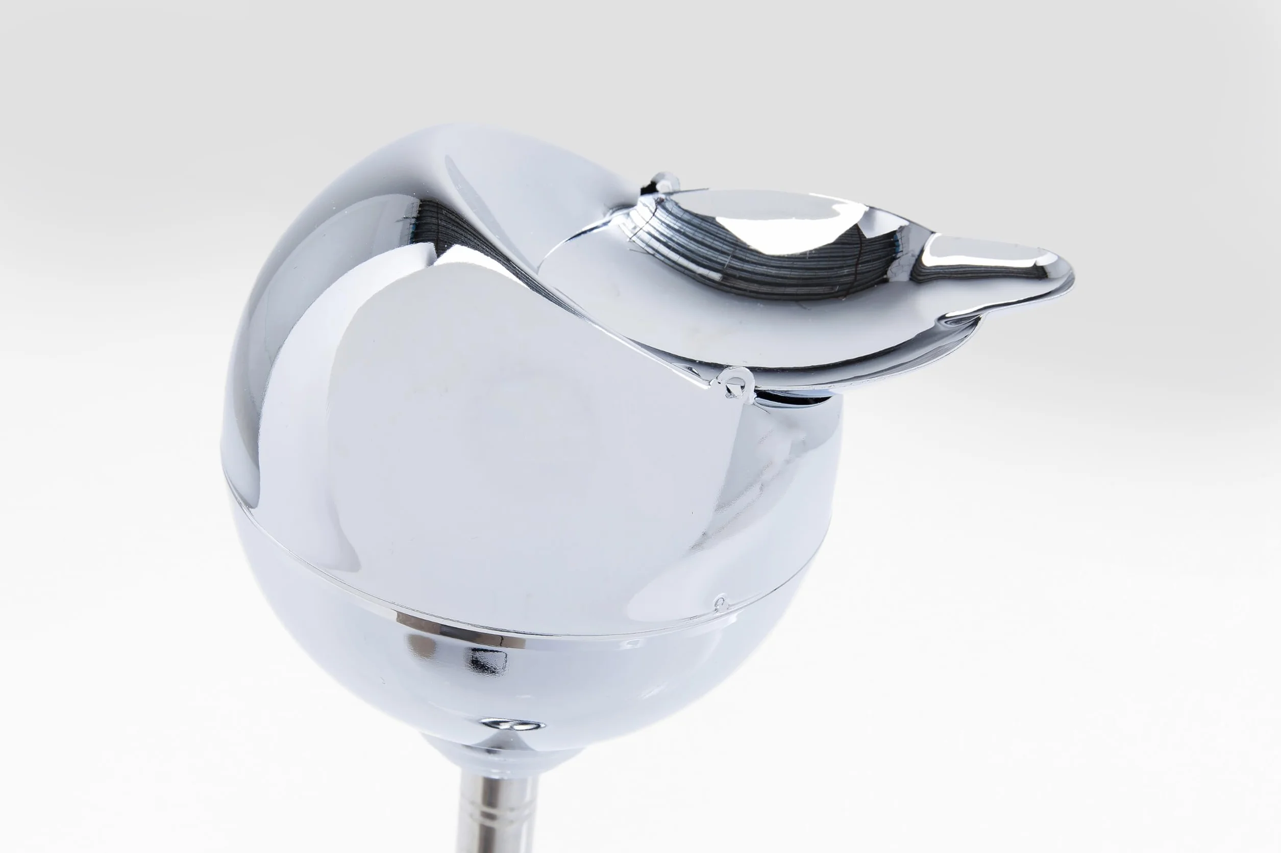 Kare Design Spheric portacenere a stelo argento acciaio inox 72cm altezza regolabile coperchio chiudibile